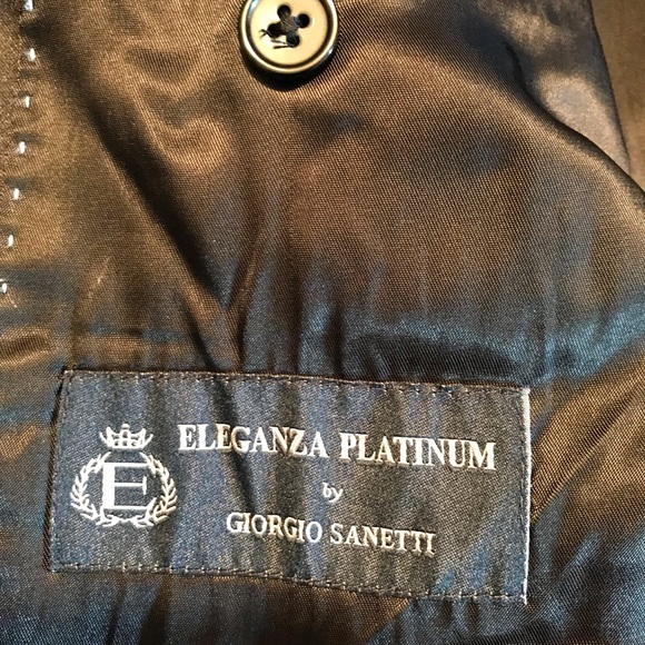 Eleganza Platinum Tuxedo coat - Picture 15 of 17